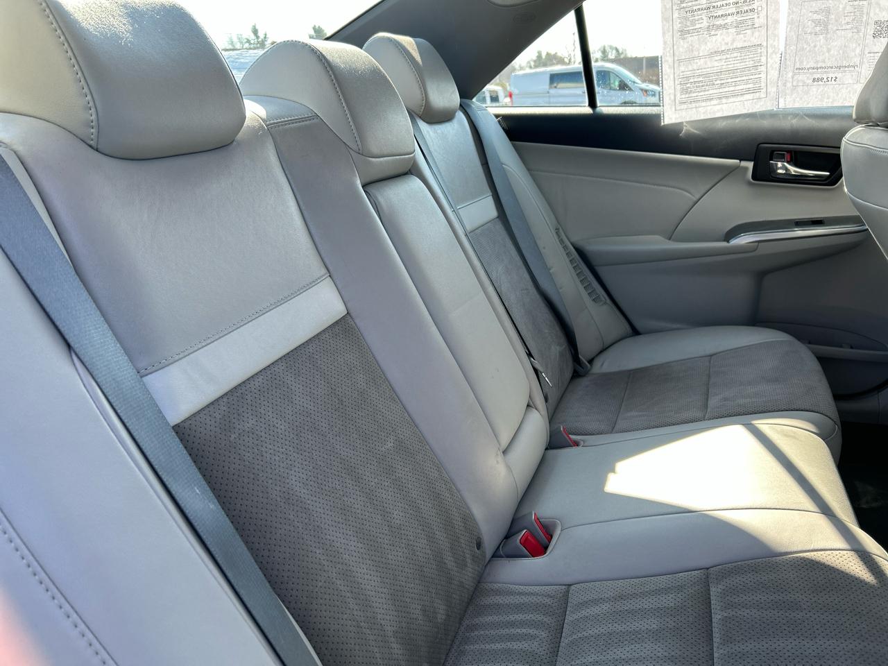 Toyota Camry Hybrid XLE 2014