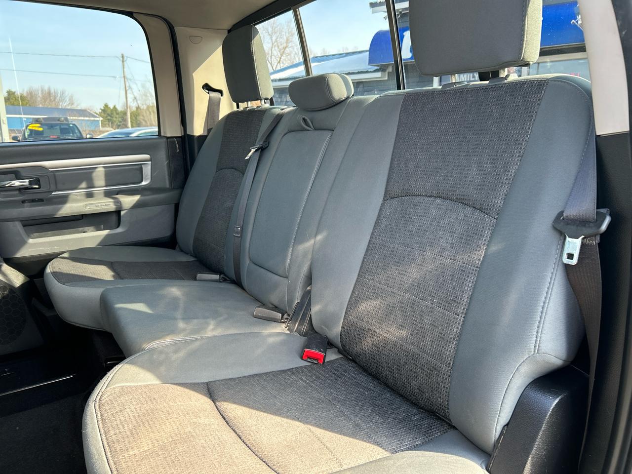 RAM 1500 4WD Crew Cab 149" Big Horn 2014