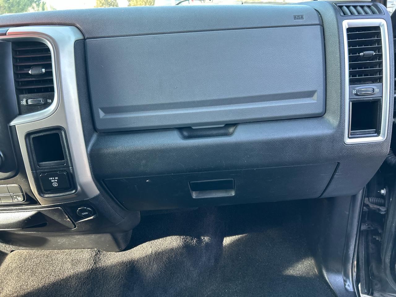 RAM 1500 4WD Crew Cab 149" Big Horn 2014