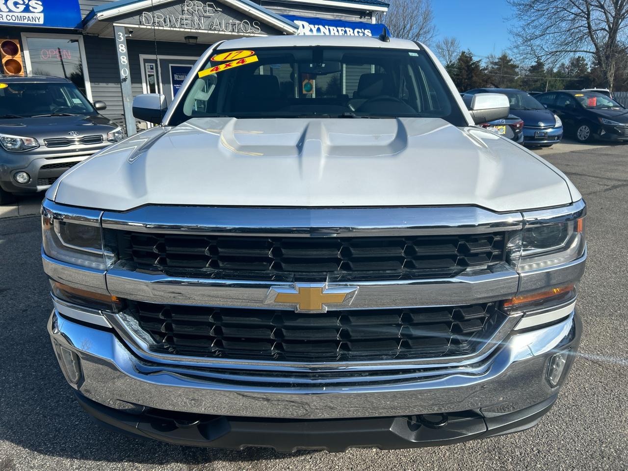 Chevrolet Silverado 1500 1LT Crew Cab 4WD 2017