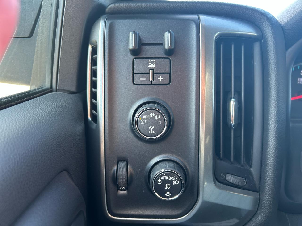 Chevrolet Silverado 1500 1LT Crew Cab 4WD 2017