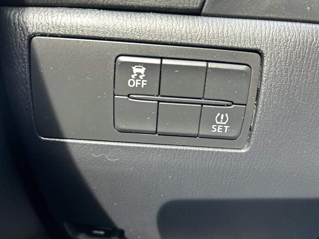 Mazda MAZDA3 s Grand Touring AT 5-Door 2017