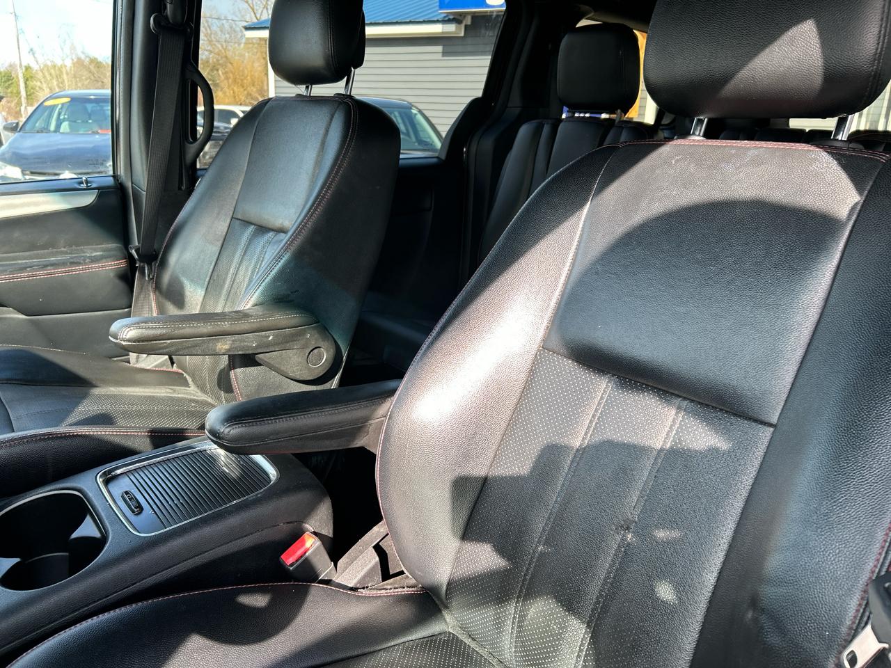 Dodge Grand Caravan R/T 2016
