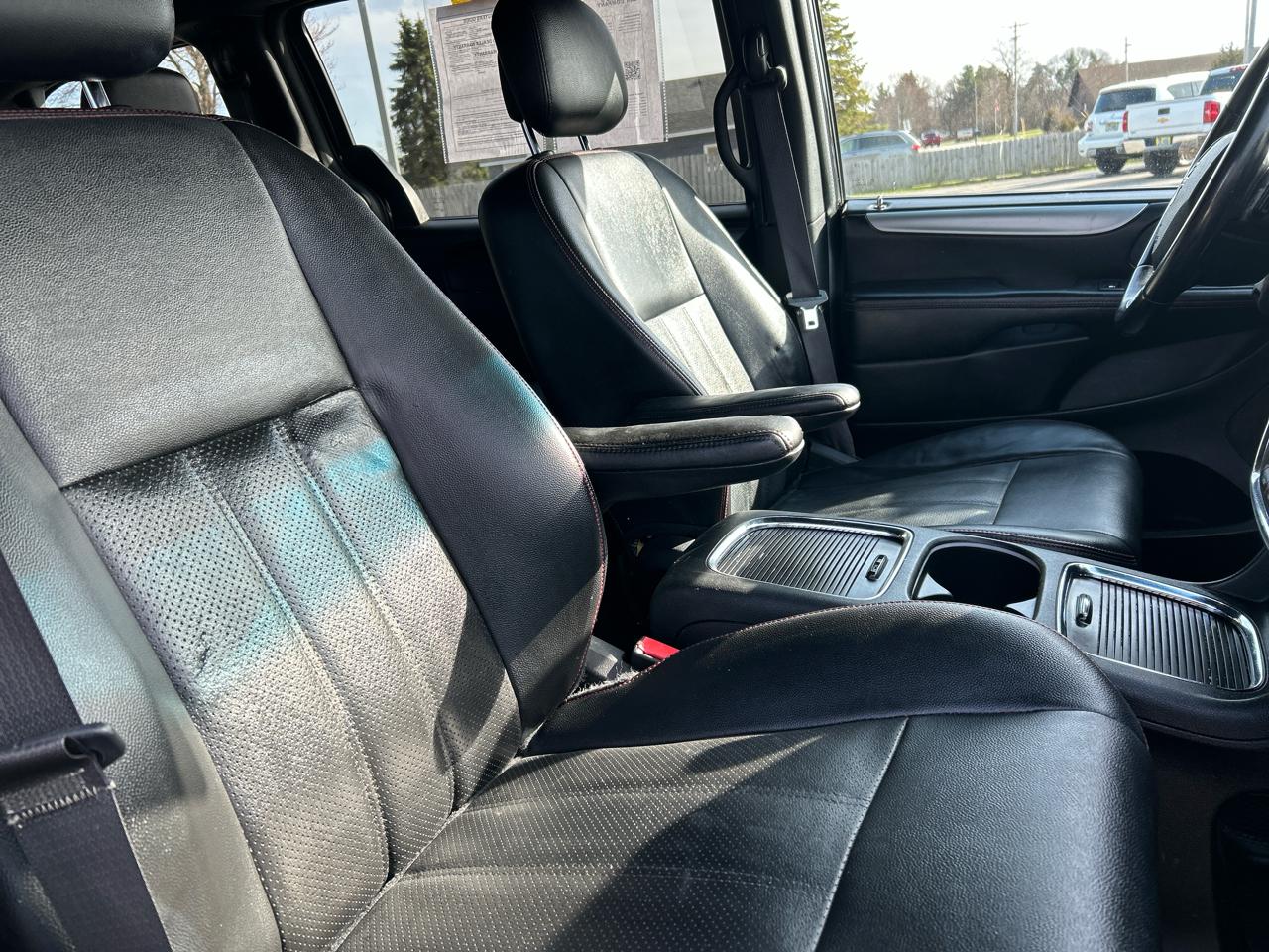 Dodge Grand Caravan R/T 2016