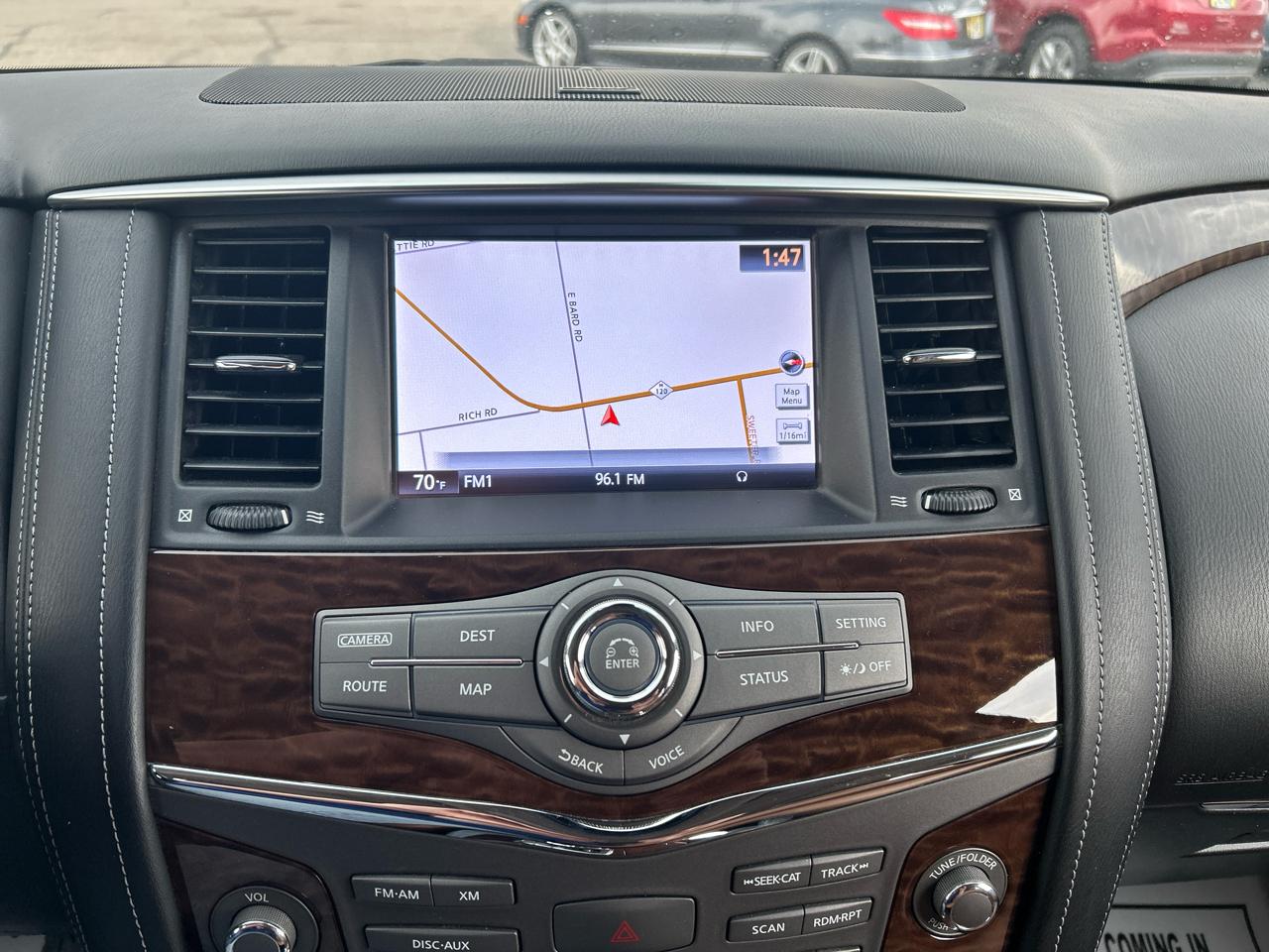 Nissan Armada Platinum AWD 2017