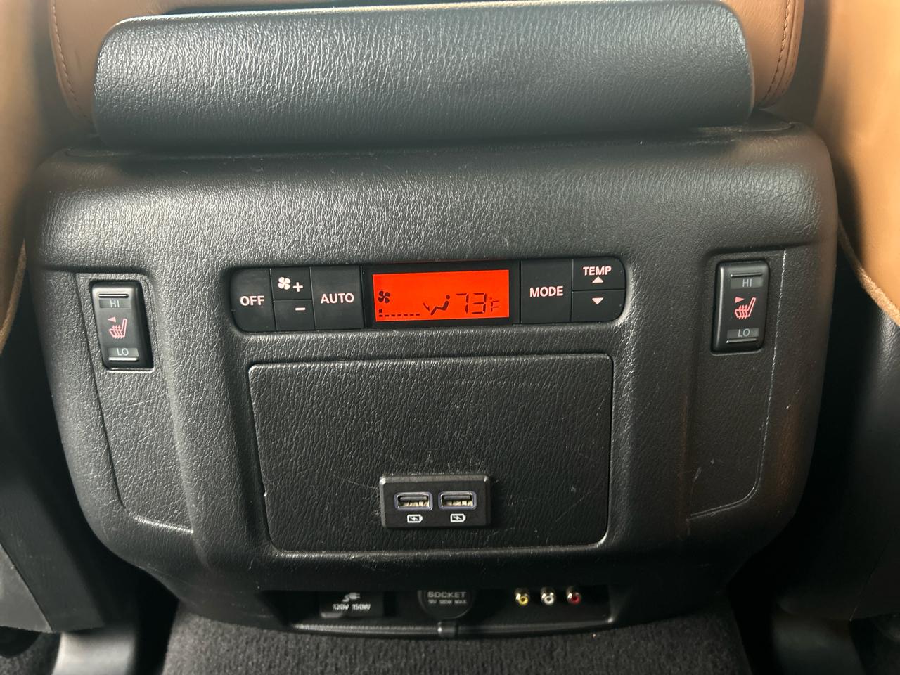 Nissan Armada Platinum AWD 2017