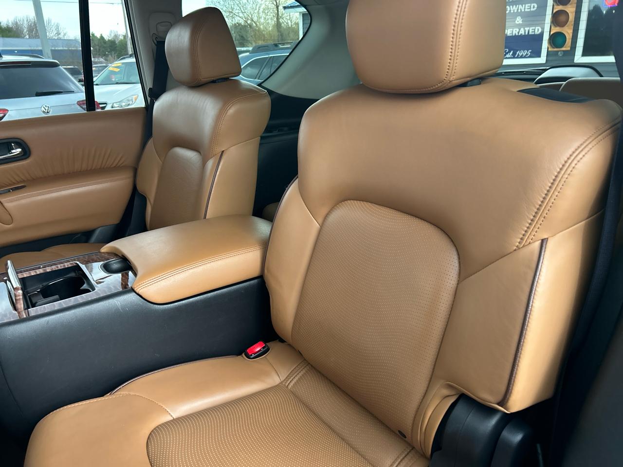 Nissan Armada Platinum AWD 2017