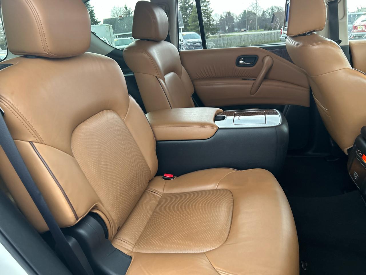 Nissan Armada Platinum AWD 2017