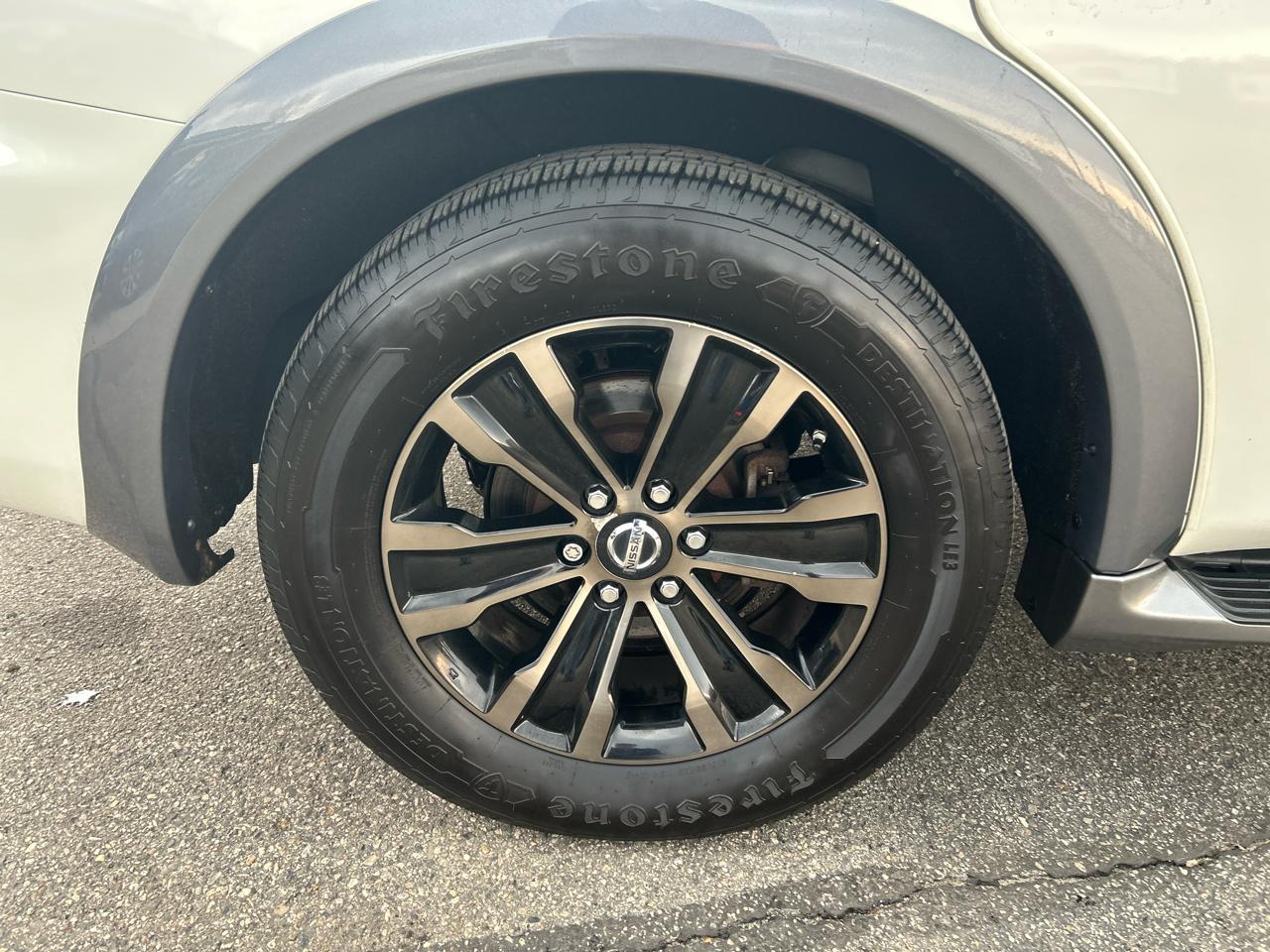 Nissan Armada Platinum AWD 2017