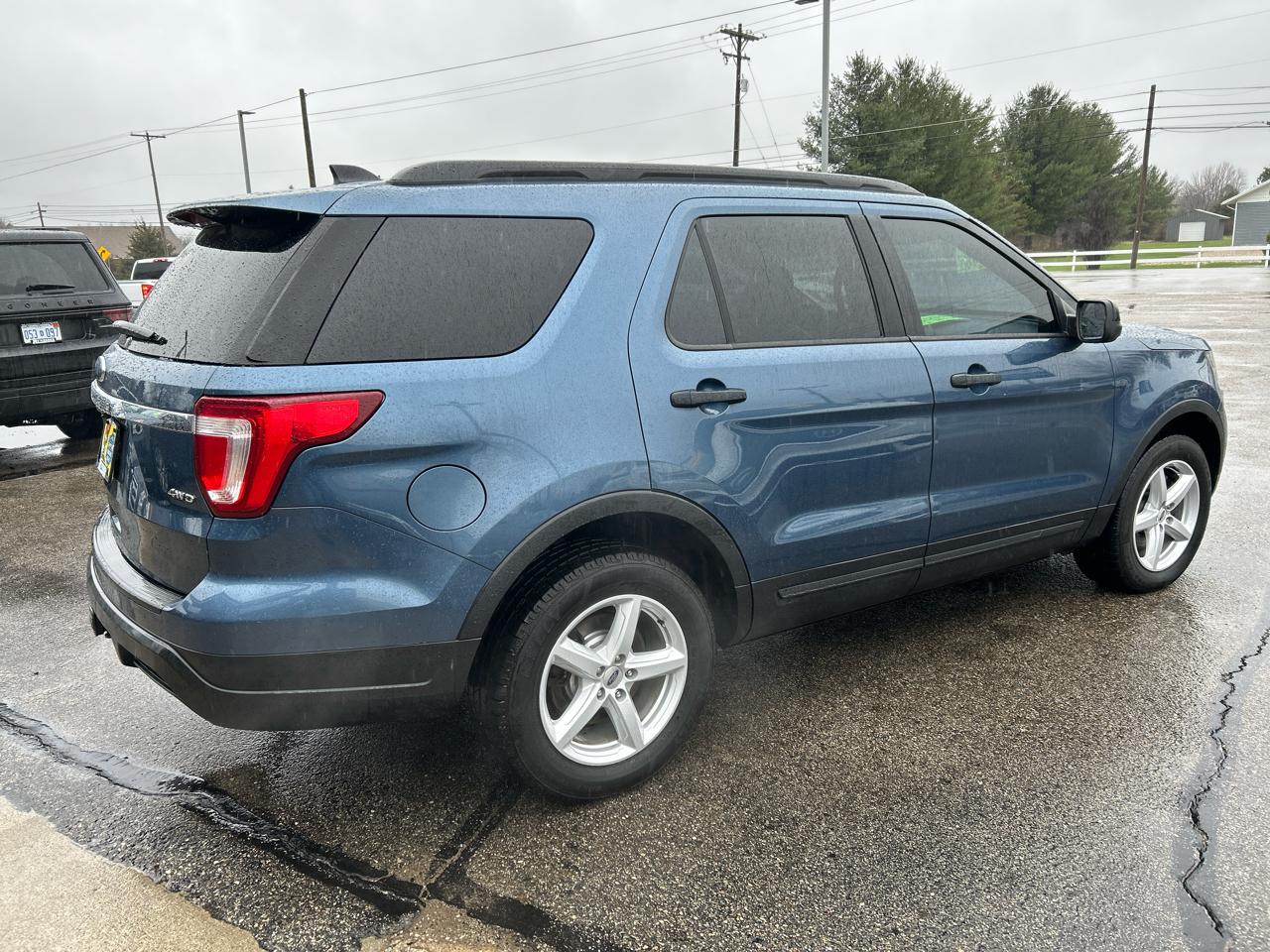 Ford Explorer Base 4WD 2018