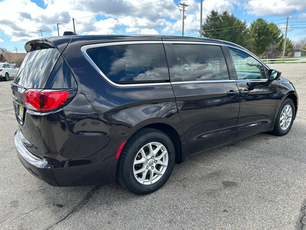 Chrysler Pacifica Touring 2017