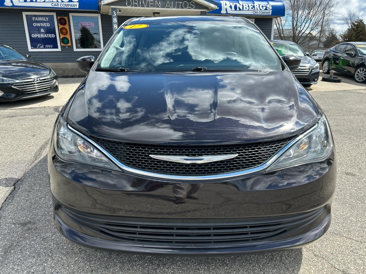 Chrysler Pacifica Touring 2017