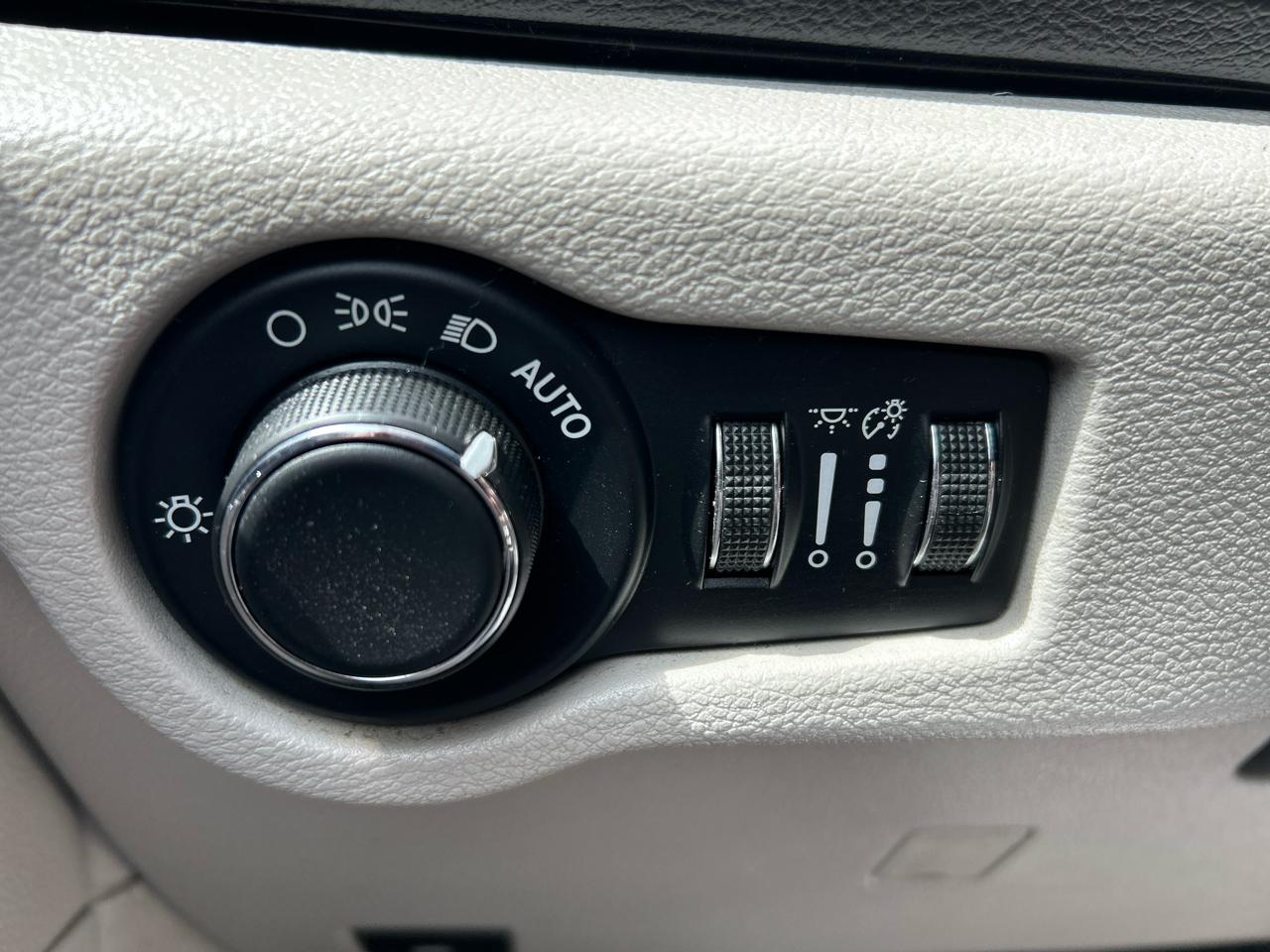 Chrysler Pacifica Touring 2017