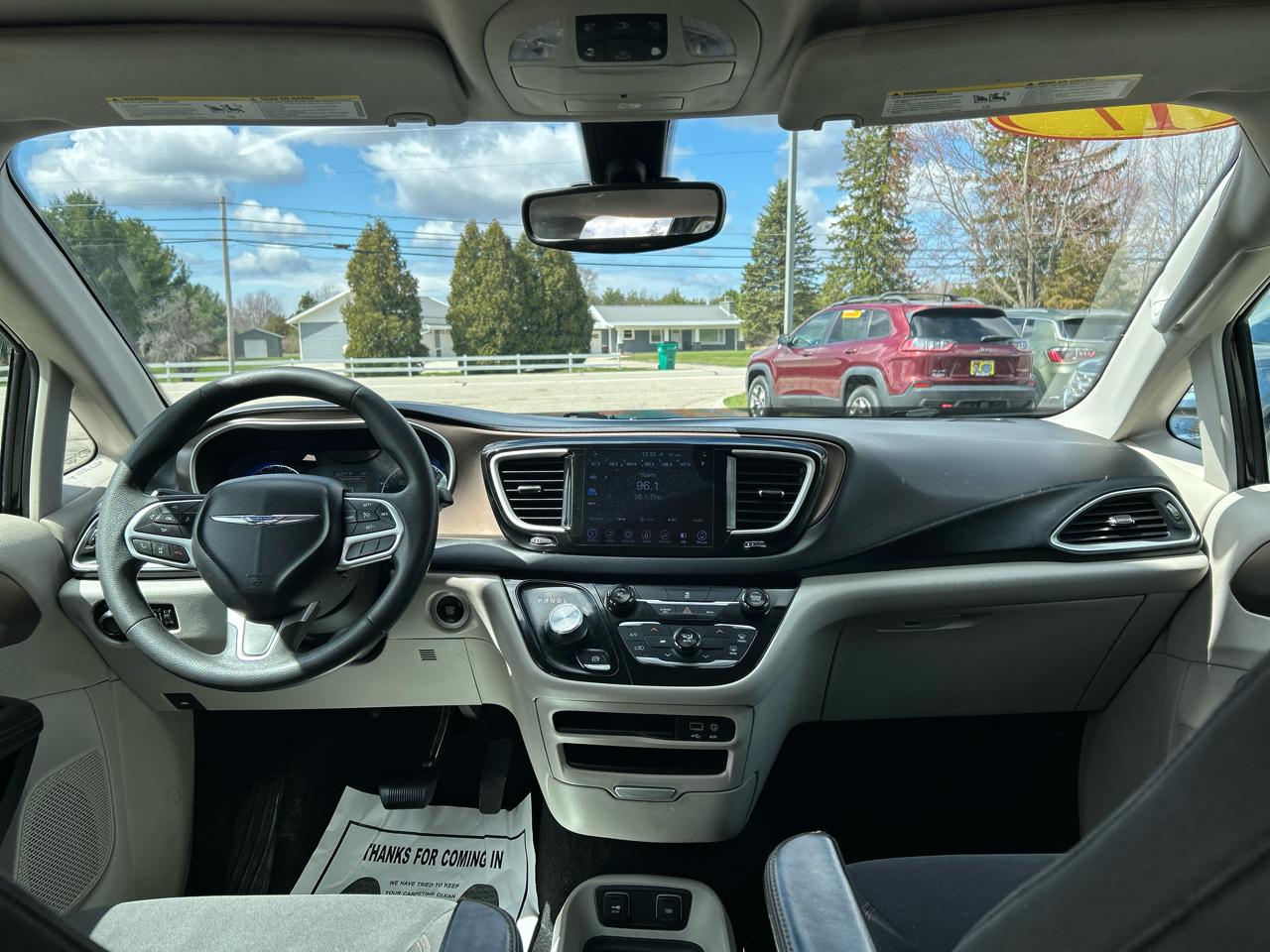 Chrysler Pacifica Touring 2017