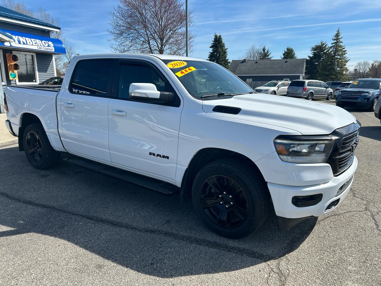 RAM 1500 Big Horn Crew Cab SWB 4WD 2020