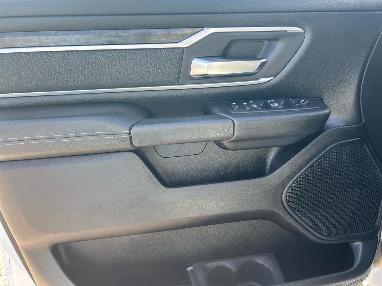 RAM 1500 Big Horn Crew Cab SWB 4WD 2020