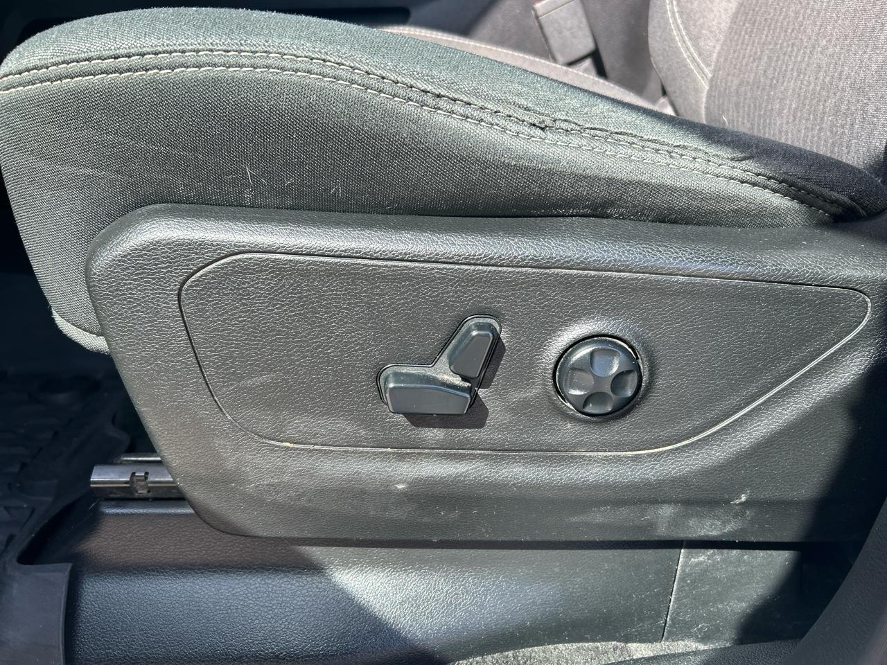 RAM 1500 Big Horn Crew Cab SWB 4WD 2020