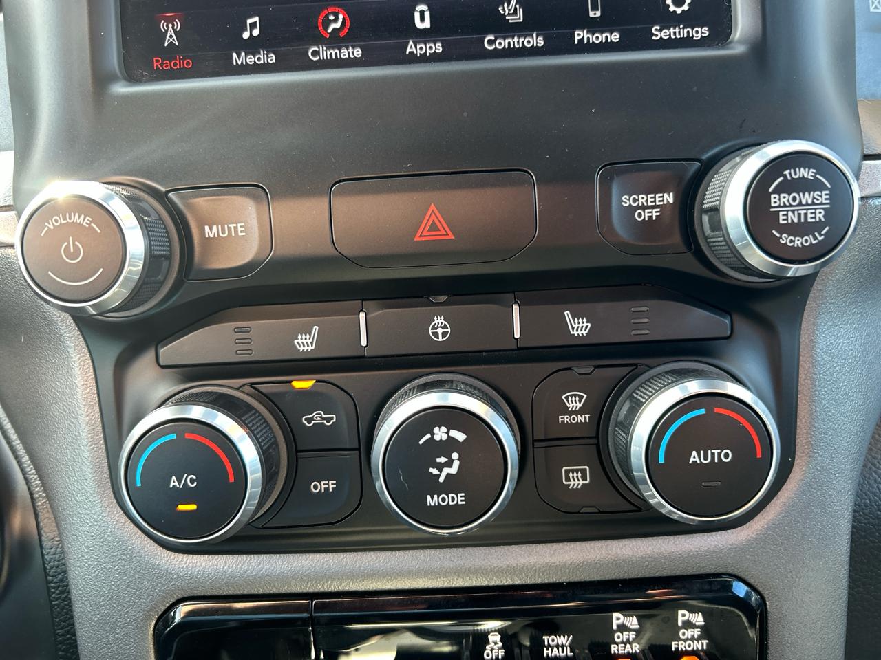 RAM 1500 Big Horn Crew Cab SWB 4WD 2020