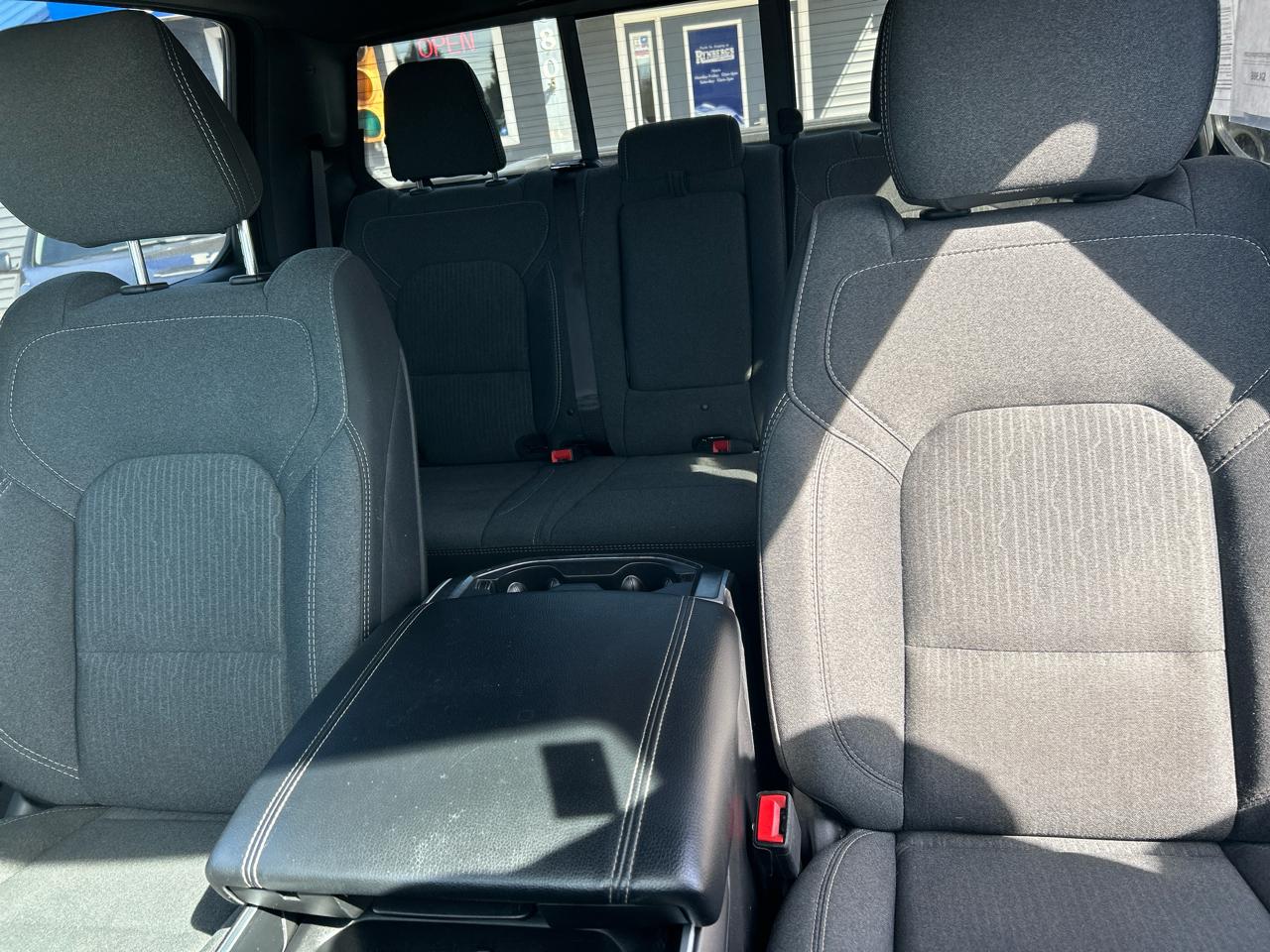 RAM 1500 Big Horn Crew Cab SWB 4WD 2020