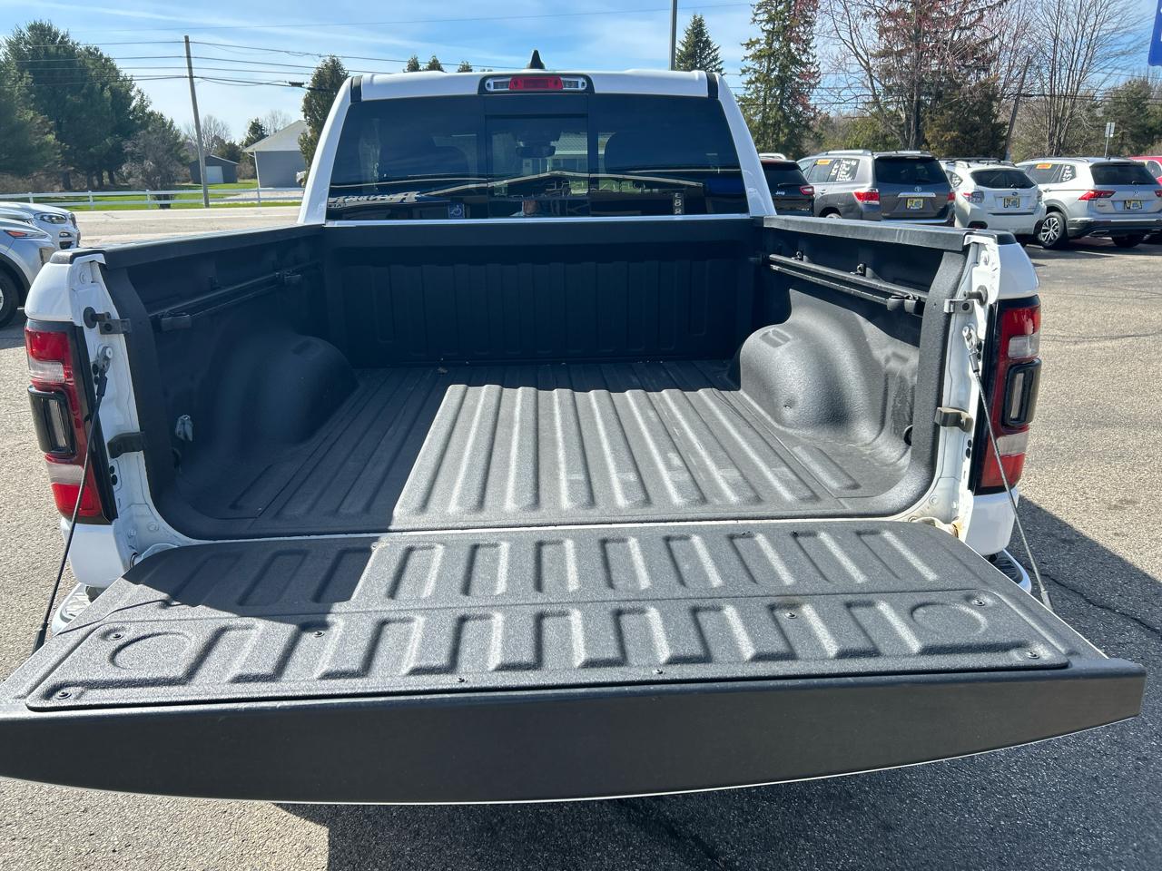 RAM 1500 Big Horn Crew Cab SWB 4WD 2020