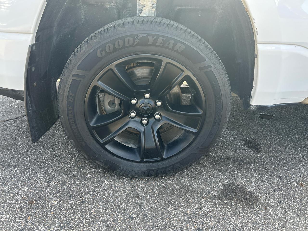 RAM 1500 Big Horn Crew Cab SWB 4WD 2020