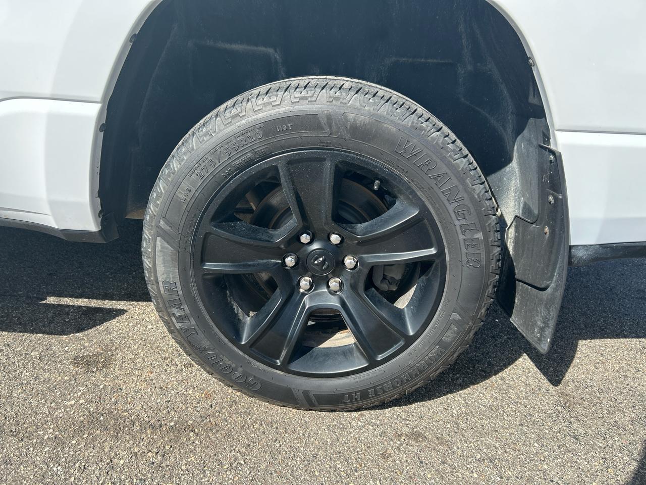 RAM 1500 Big Horn Crew Cab SWB 4WD 2020