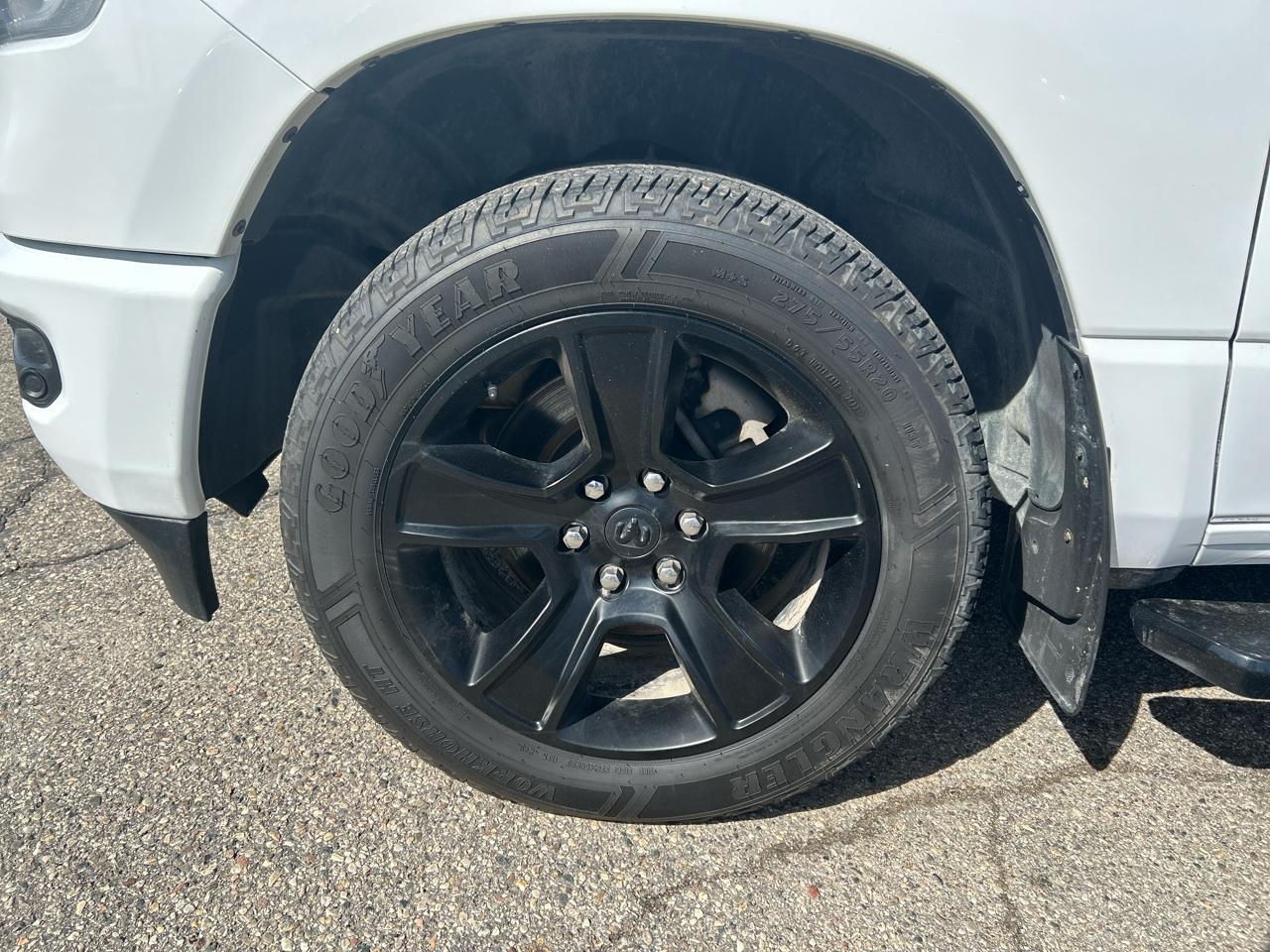 RAM 1500 Big Horn Crew Cab SWB 4WD 2020