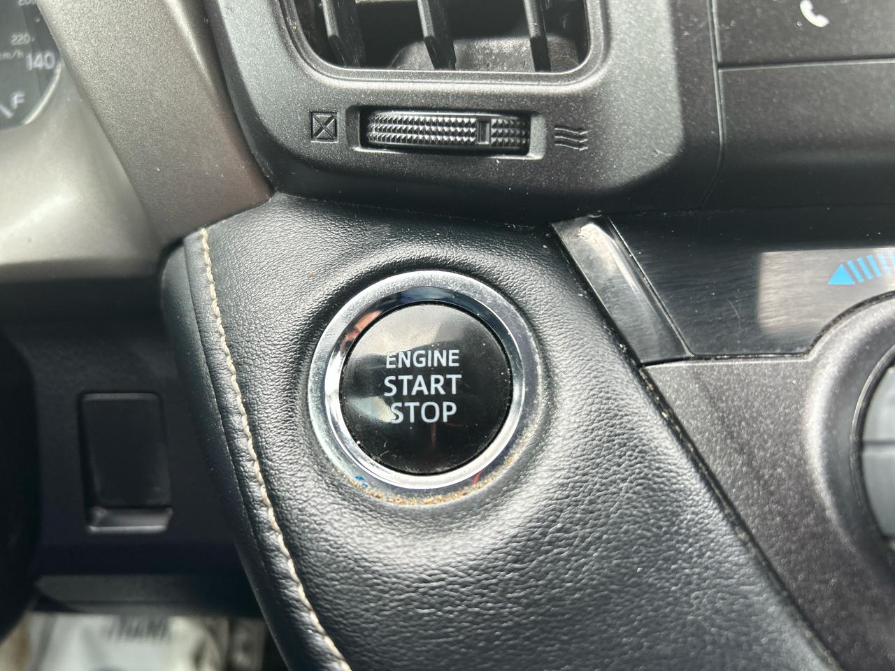 Toyota RAV4 XLE AWD 2018