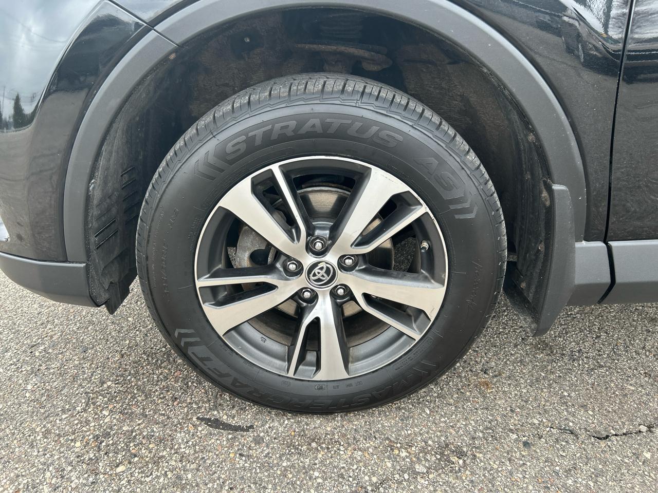 Toyota RAV4 XLE AWD 2018