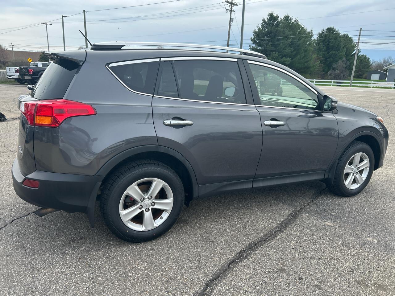 Toyota RAV4 XLE AWD 2014