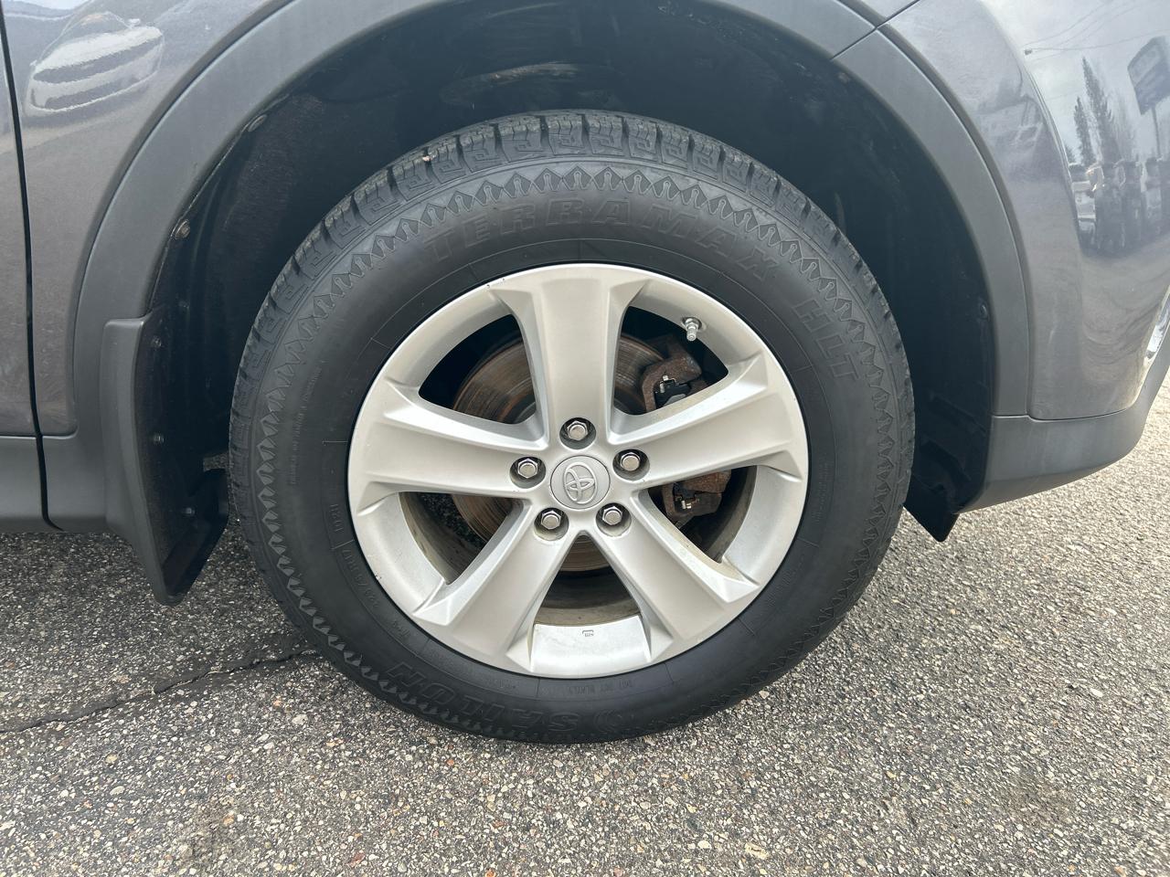 Toyota RAV4 XLE AWD 2014