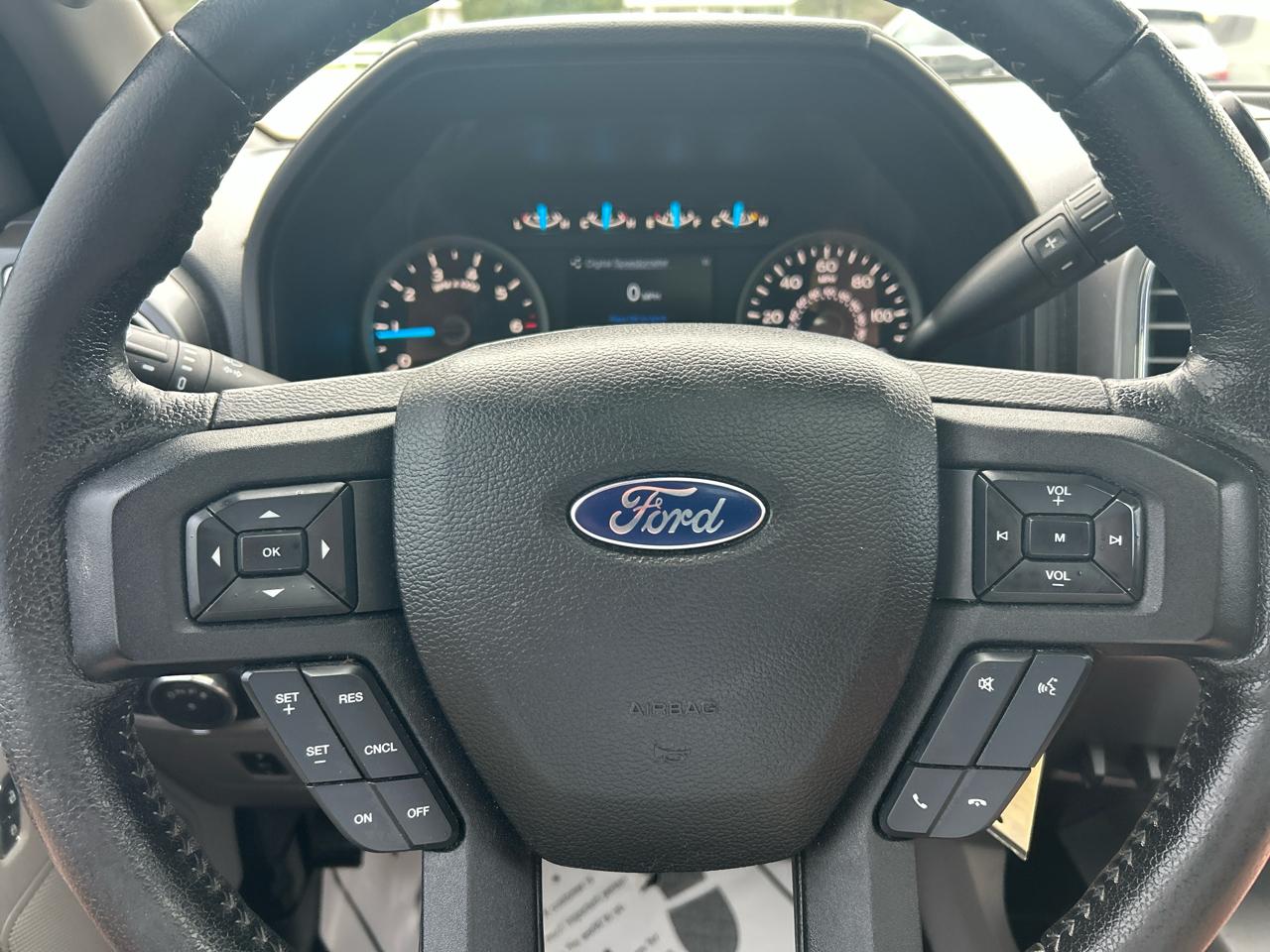 Ford F-150 4WD SuperCrew 150" XLT 2016