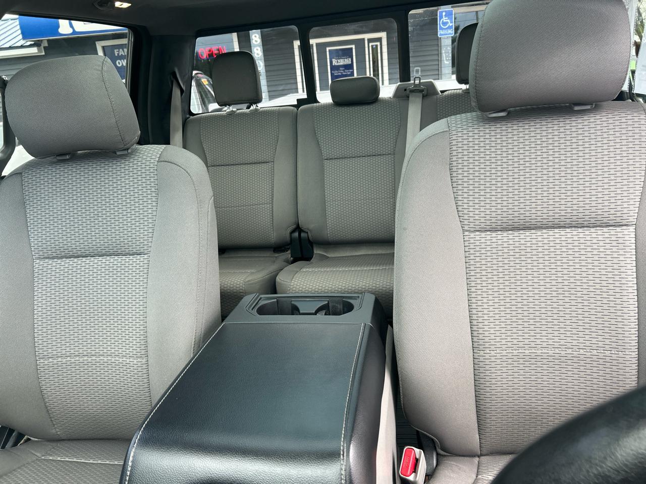 Ford F-150 4WD SuperCrew 150" XLT 2016