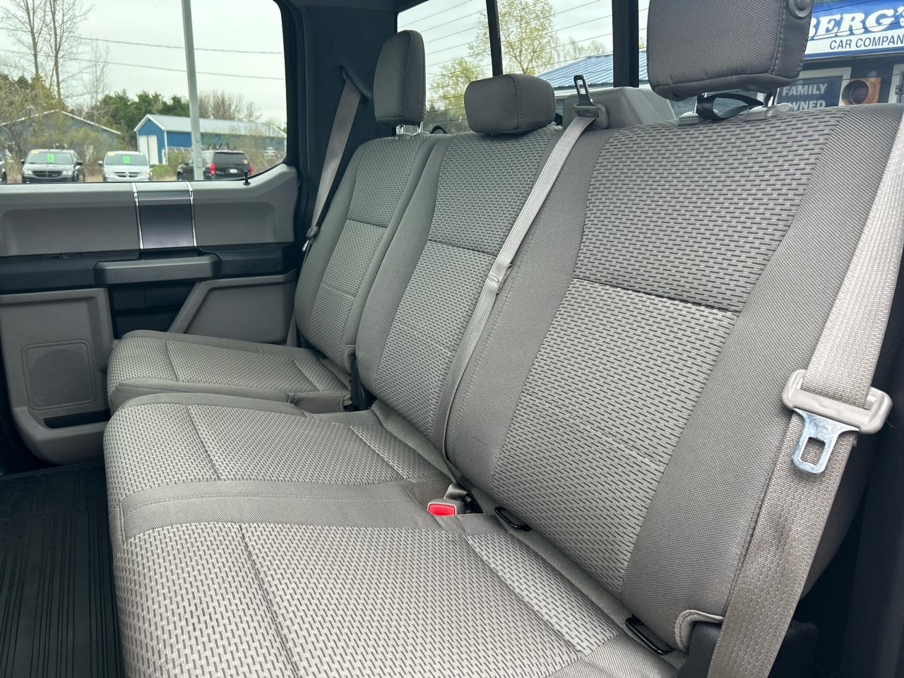 Ford F-150 4WD SuperCrew 150" XLT 2016