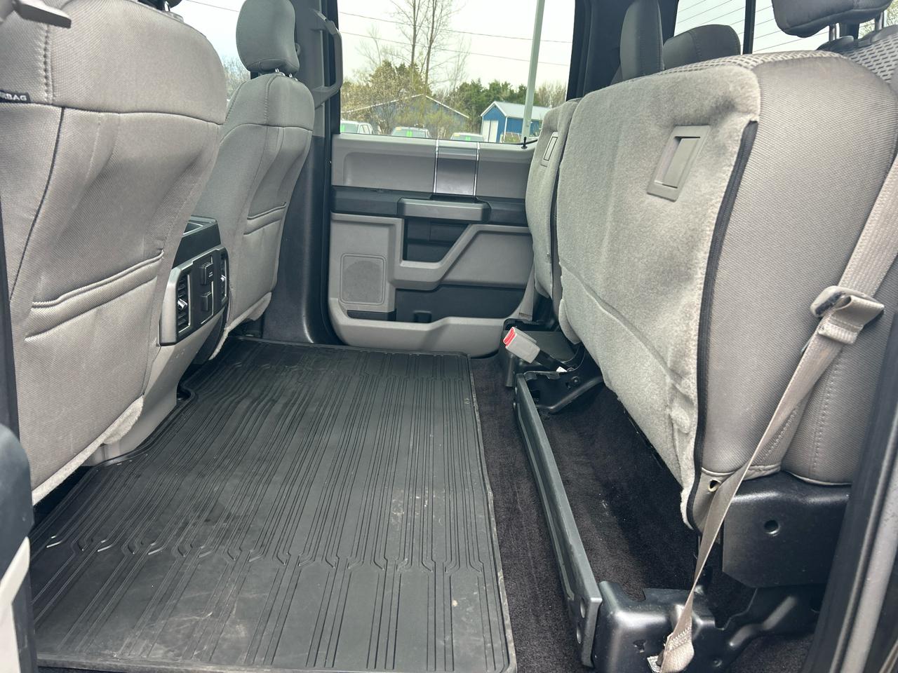 Ford F-150 4WD SuperCrew 150" XLT 2016