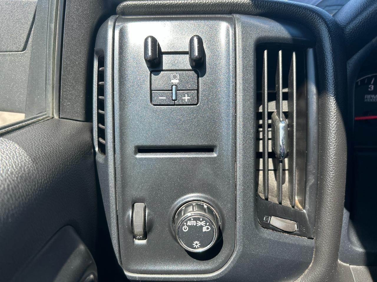 Chevrolet Silverado 2500HD 4WD Reg Cab 142" Work Truck 2018