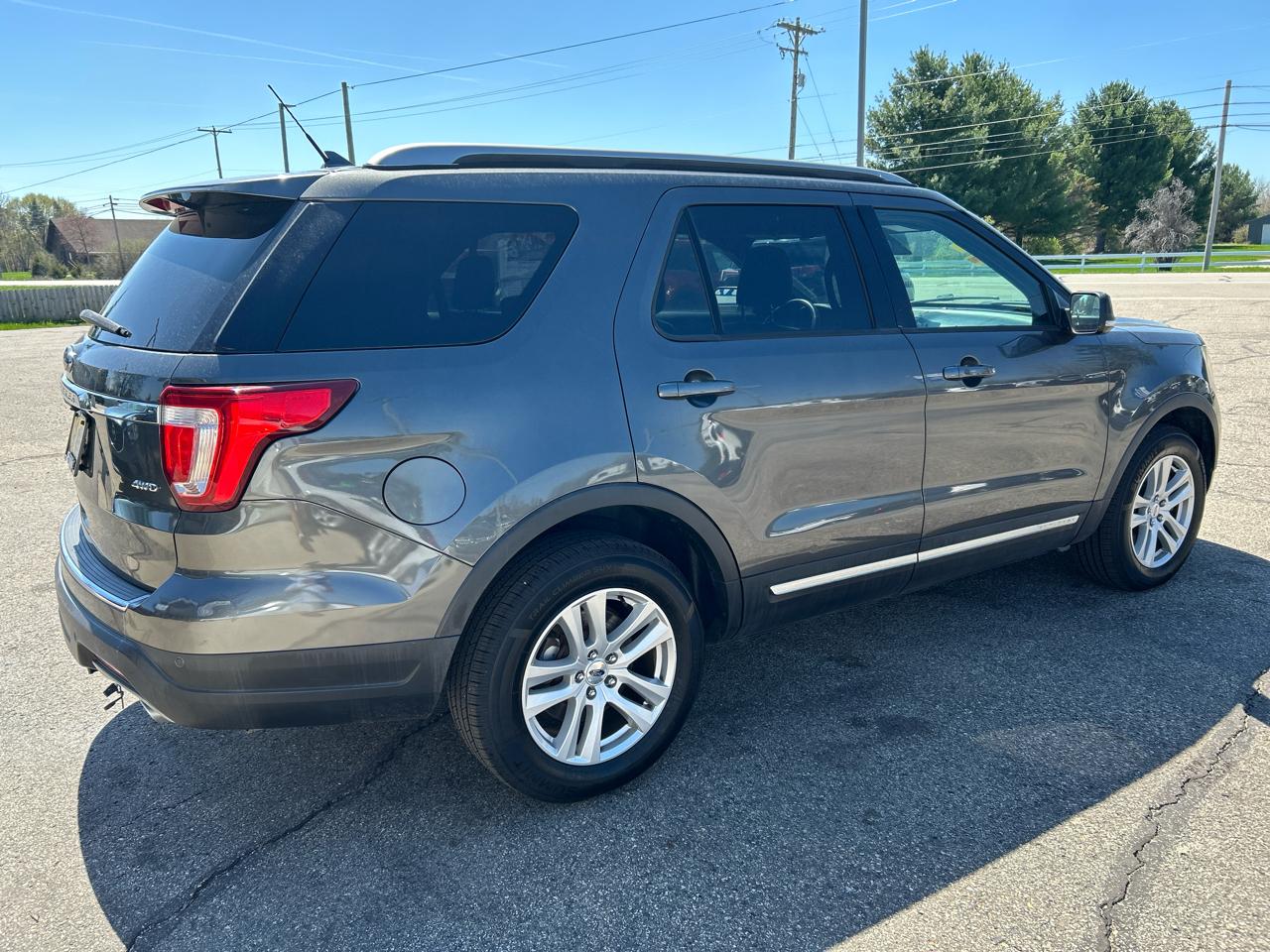 Ford Explorer 4dr XLT 4WD 2018
