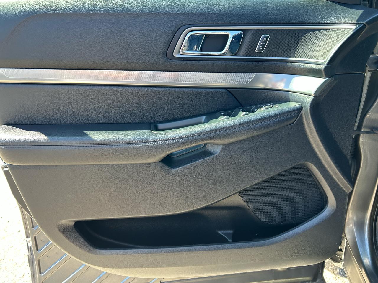 Ford Explorer 4dr XLT 4WD 2018