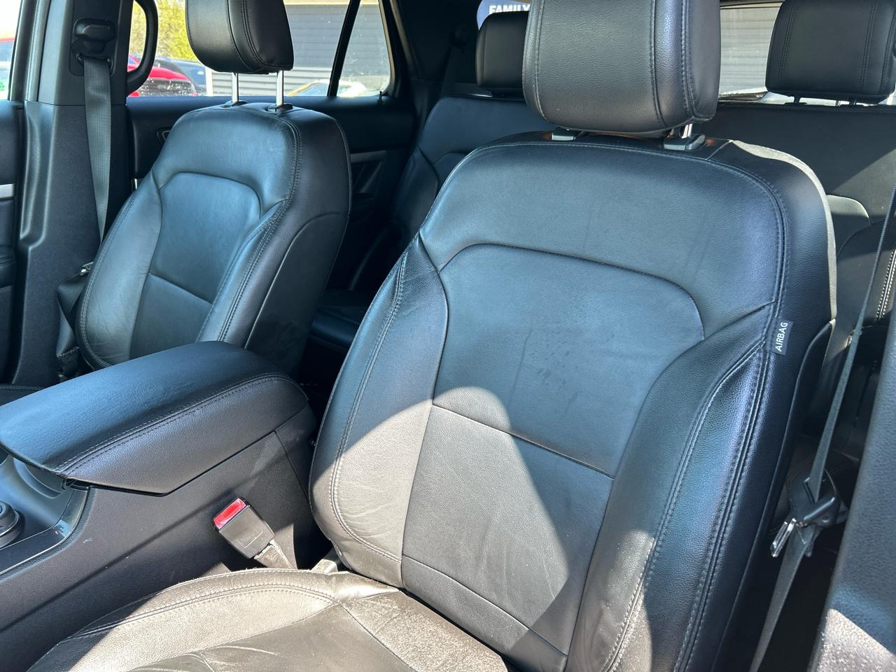 Ford Explorer 4dr XLT 4WD 2018