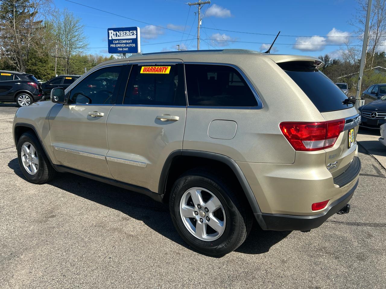 Jeep Grand Cherokee Laredo 4WD 2011
