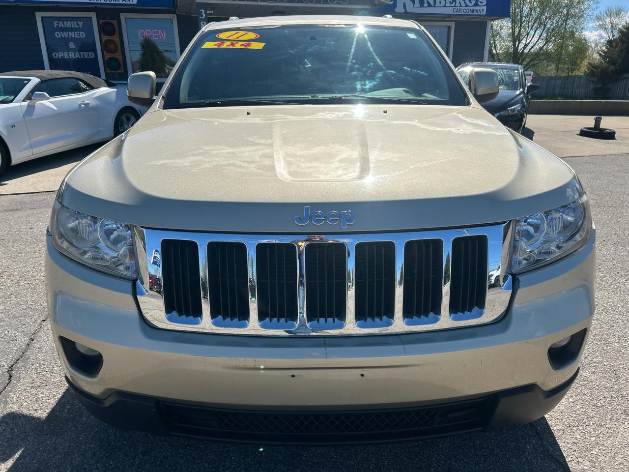 Jeep Grand Cherokee Laredo 4WD 2011