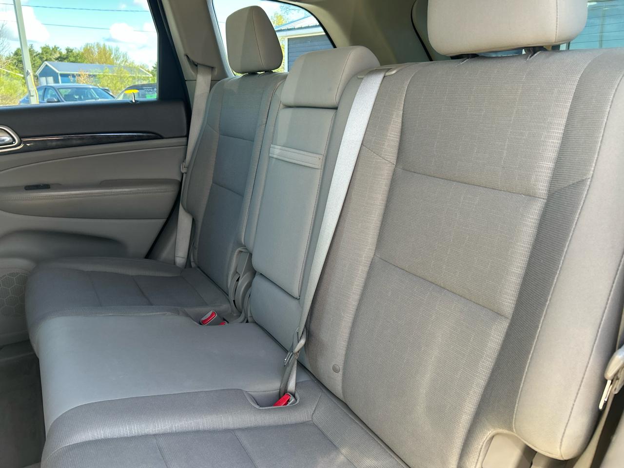 Jeep Grand Cherokee Laredo 4WD 2011