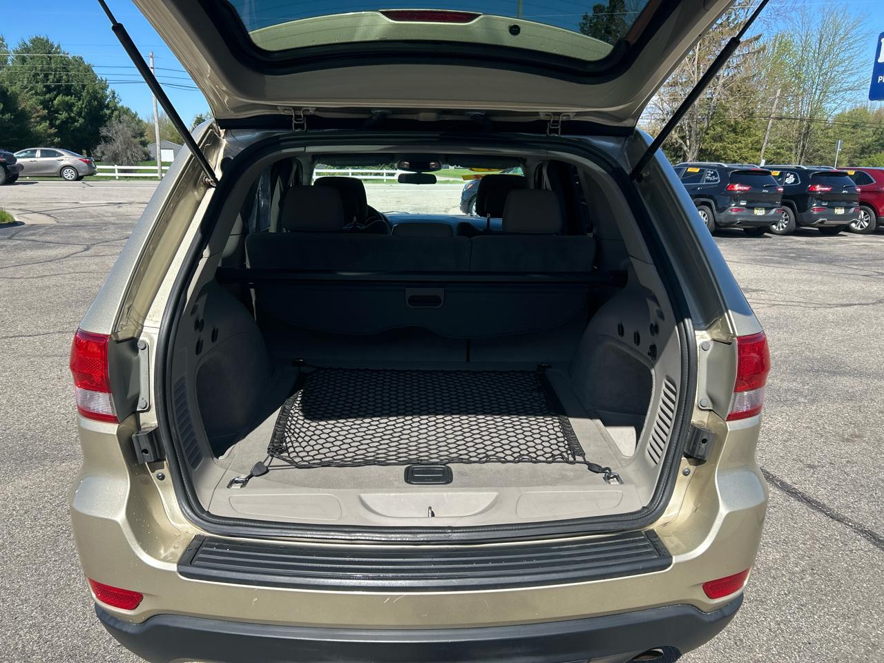 Jeep Grand Cherokee Laredo 4WD 2011