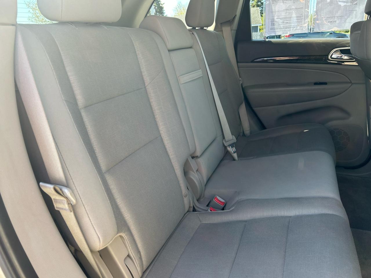 Jeep Grand Cherokee Laredo 4WD 2011