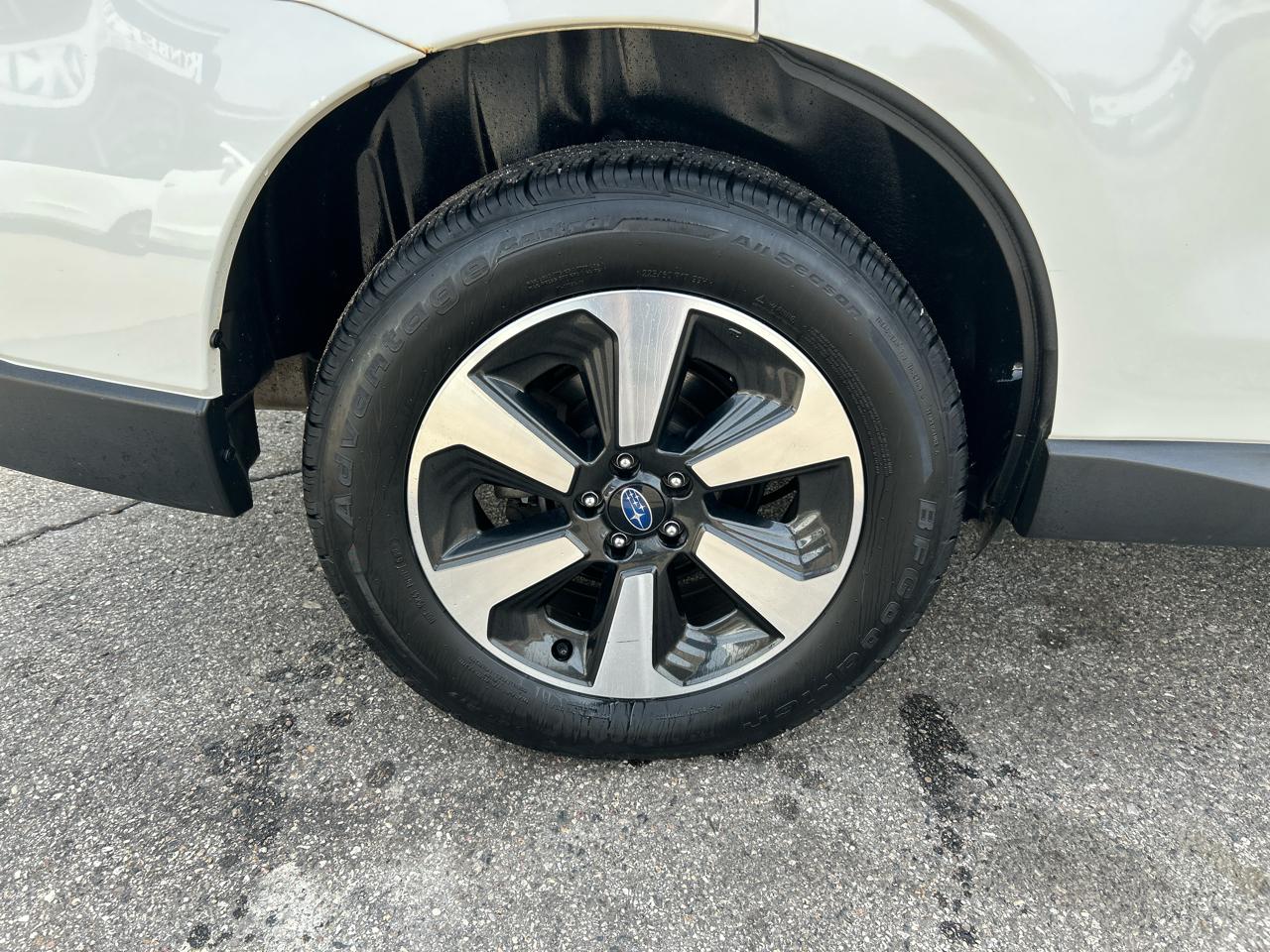 Subaru Forester 2.5i Premium PZEV CVT 2017