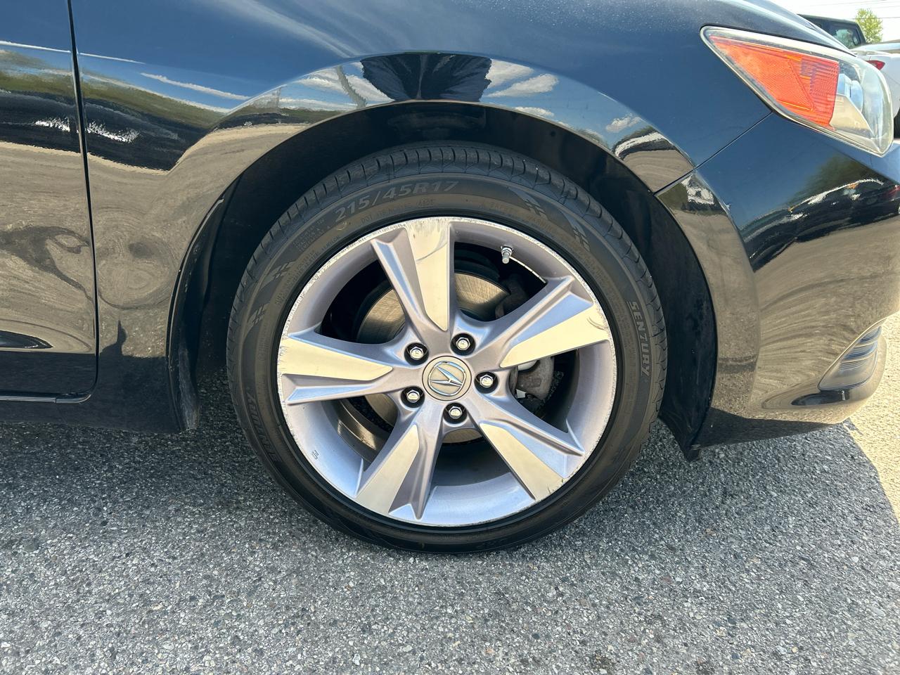 Acura ILX 5-Spd AT 2014