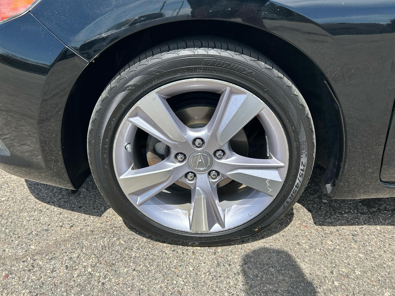 Acura ILX 5-Spd AT 2014