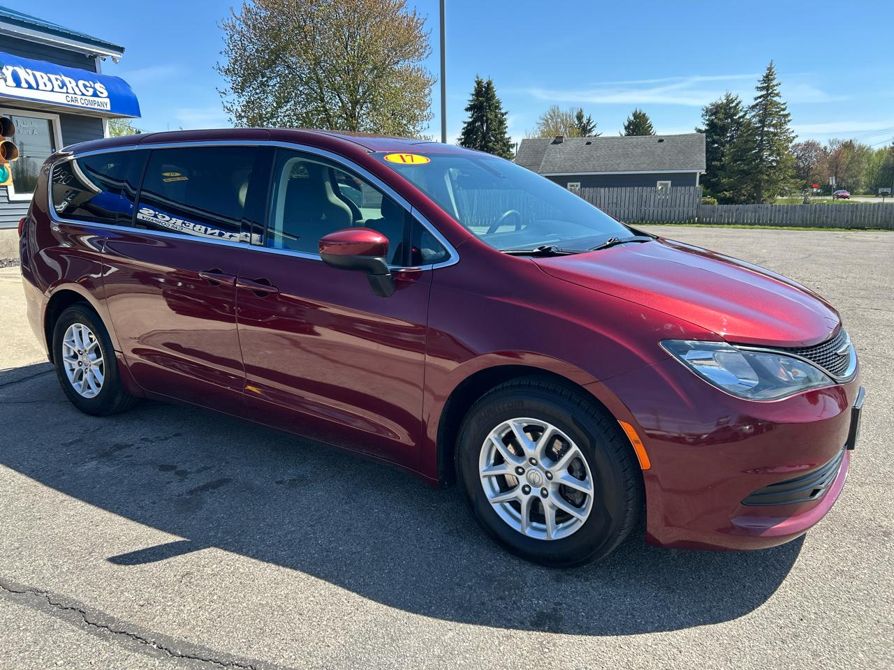Chrysler Pacifica Touring 2017
