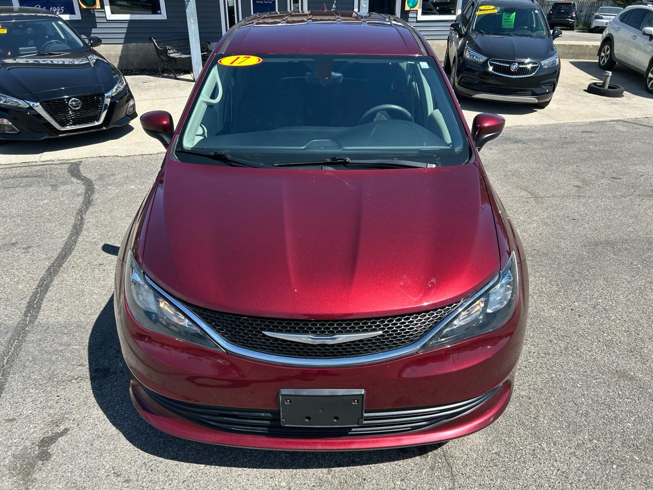 Chrysler Pacifica Touring 2017