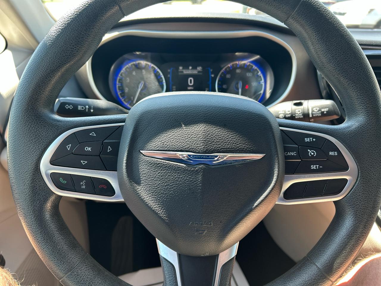 Chrysler Pacifica Touring 2017
